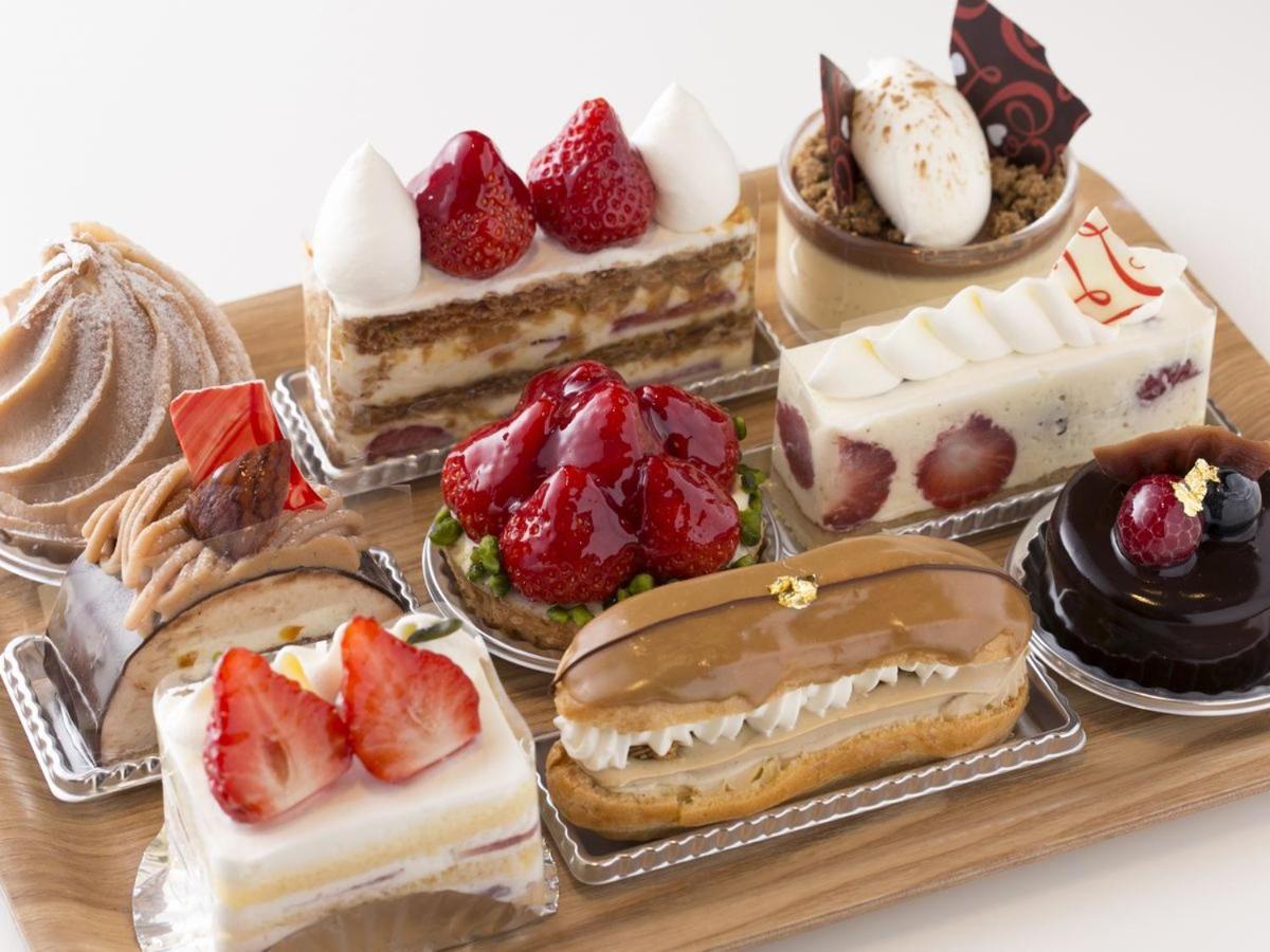 Hotel Nikko Fukuoka Fukuoka  Exterior foto A selection of Japanese sweets